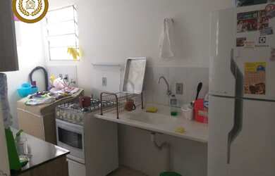 Imagem: O apartamento possui 2 Dormitórios, 1 Banheiro, 1 Vaga na garagem