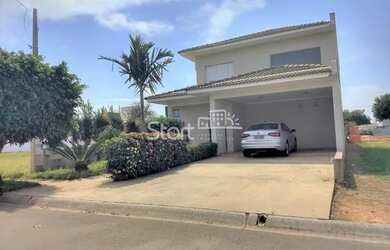 Imagem: A casa em condomínio possui 3 Dormitórios, 5 Banheiros, 4