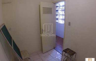 Imagem: O apartamento possui 3 Dormitórios, 1 Banheiro, 1 Vaga na garagem