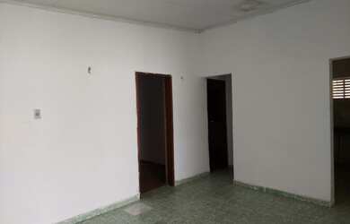 Imagem 2: VENDO CASA BAIRRO SACI. Varanda, Área de serviço, 250m² de Áreae3...