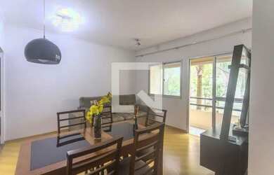 Imagem: O apartamento possui 3 Dormitórios, 1 Banheiro, 1 Vaga na garagem