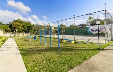 Imagem: O apartamento possui 2 Dormitórios, 1 Banheiro, 1 Vaga na garagem