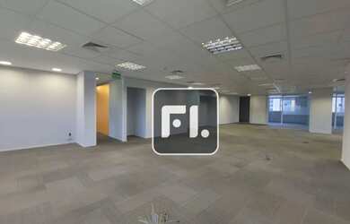 Imagem: O depósito possui 5 Vagas na garagem, 384m² de Área e está