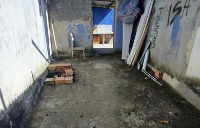 Imagem 2: //Casa em Petrópolis com 2 Qrts e quintal