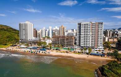 Imagem: O apartamento possui 3 Dormitórios, 2 Banheiros, 2 Vagas na