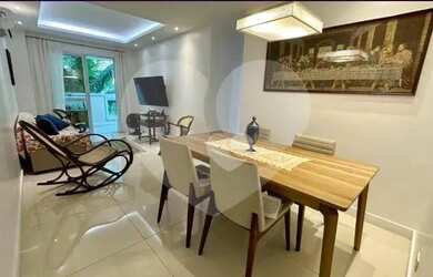 Imagem: O apartamento possui 3 Dormitórios, 2 Banheiros, 2 Vagas na