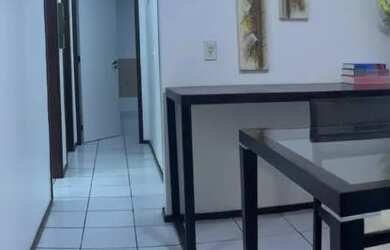 Imagem: A casa possui 3 Dormitórios, 3 Banheiros, 1 Vaga na garagem