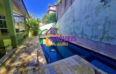 Imagem: A casa em condomínio possui 5 Dormitórios, 5 Banheiros, 5