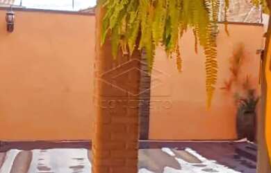 Imagem: A casa possui 1 Dormitório, 1 Banheiro, 2 Vagas na garagem