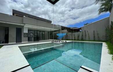 Imagem: A casa em condomínio possui 4 Dormitórios, 5 Banheiros, 5