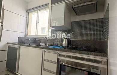 Imagem: O apartamento possui 3 Dormitórios, 2 Banheiros, 1 Vaga na