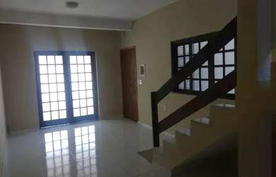 Imagem: A casa possui 3 Dormitórios, 2 Banheiros, 125m² de Área e