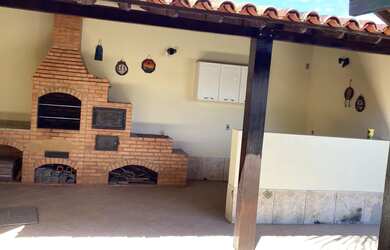 Imagem 5: Casa colonial. Piscina, Churrasqueira, Varandae2 Vagas na garagem