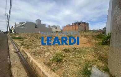 Imagem: O terreno possui 300m² de Área e está localizado em Jardim