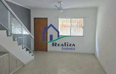 Imagem: A casa possui 2 Dormitórios, 4 Banheiros, 2 Vagas na garagem