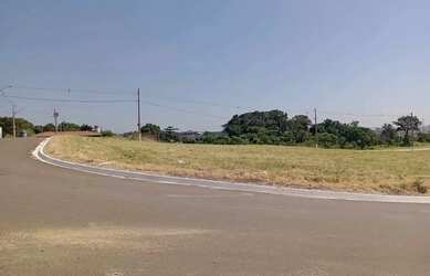 Imagem: O terreno possui 200m² de Área, Imóvel novo e está localizado