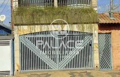 Imagem: A casa possui 2 Dormitórios, 1 Banheiro, 2 Vagas na garagem