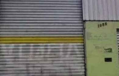 Imagem: O depósito para alugar possui e está localizado em Vila Bertioga