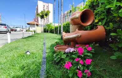 Imagem: O apartamento possui 2 Dormitórios, 1 Banheiro, 1 Vaga na garagem