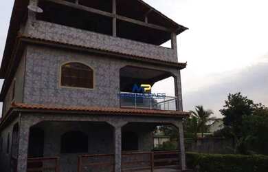 Imagem: A casa possui 4 Dormitórios, 2 Banheiros, 82m² de Área e