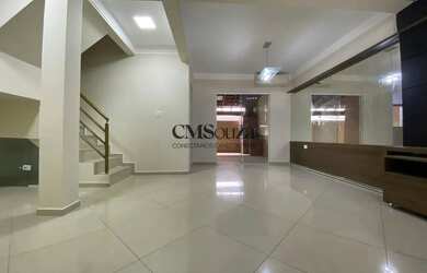 Imagem: A casa em condomínio possui 3 Dormitórios, 3 Banheiros, 2