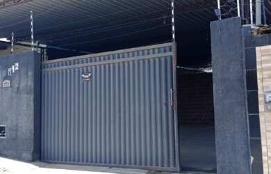 Imagem: O depósito possui 250m² de Área e está localizado em Três