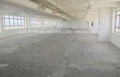 Imagem: O depósito possui 5 Vagas na garagem, 671m² de Área e está