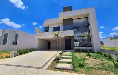 Imagem: A casa em condomínio possui 3 Dormitórios, 4 Banheiros, 4