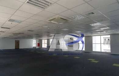 Imagem: O depósito possui 5 Vagas na garagem, 469m² de Área e está