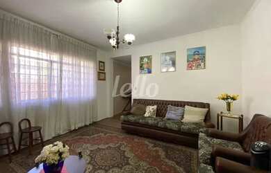 Imagem: A casa à venda possui 2 Dormitórios, 1 Banheiro, 3 Vagas na