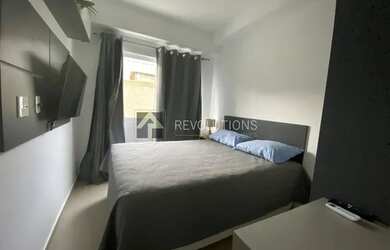 Imagem: O apartamento possui 1 Dormitório, 1 Banheiro, 1 Vaga na garagem