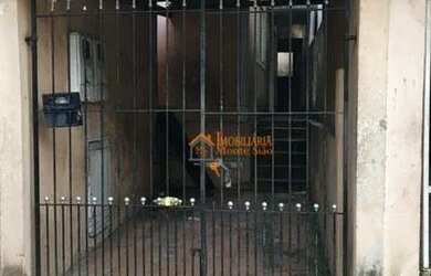 Imagem: A casa possui 4 Dormitórios, 2 Banheiros, 1 Vaga na garagem