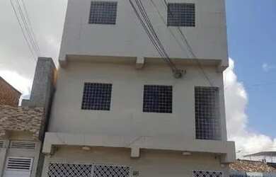 Imagem: A casa possui 2 Dormitórios, 1 Banheiro, Imóvel novo e está