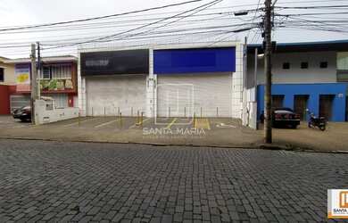 Imagem: O depósito possui 5 Vagas na garagem, 595m² de Área e está