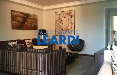 Imagem: O apartamento possui 3 Dormitórios, 3 Banheiros, 2 Vagas na