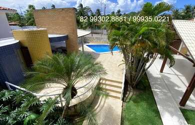 Imagem: A casa possui 5 Dormitórios, 5 Banheiros, 4 Vagas na garagem