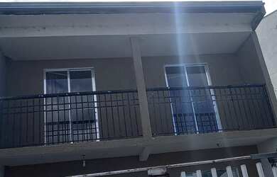 Imagem: A casa possui 2 Dormitórios, 2 Banheiros, 1 Vaga na garagem