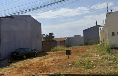 Imagem: O terreno possui 360m² de Área e está localizado em Jardim