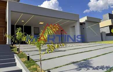 Imagem: A casa em condomínio possui 3 Dormitórios, 1 Banheiro, 3 Vagas