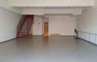 Imagem: O depósito possui 1 Vaga na garagem, 396m² de Área e está