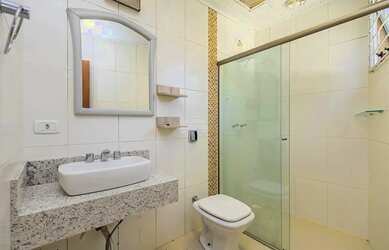 Imagem 13: Casa á venda medindo 209 metros quadrados com 2 dorm. e 1 suíte no bairro...