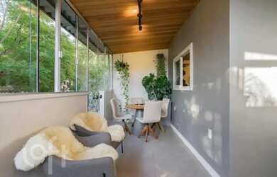 Imagem: O apartamento na cobertura possui 3 Dormitórios, 2 Banheiros