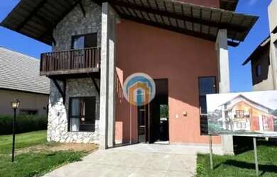 Imagem: A casa em condomínio possui 5 Dormitórios, 5 Banheiros, 3