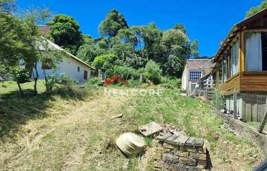 Imagem: O terreno possui 396m² de Área e está localizado em Canela