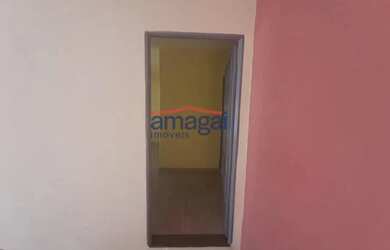 Imagem: A casa possui 3 Dormitórios, 2 Banheiros, 3 Vagas na garagem