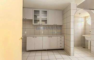 Imagem 6: Apartamento com 2 Quartos e Armários, Nascente, com Vista Livre na QI...