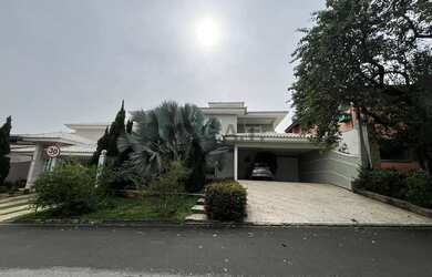 Imagem: A casa em condomínio possui 3 Dormitórios, 5 Banheiros, 4