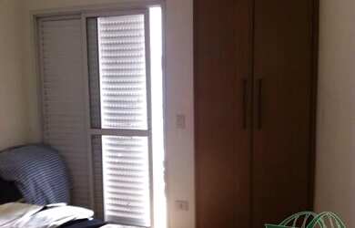 Imagem: A casa possui 4 Dormitórios, 4 Vagas na garagem, 243m² de