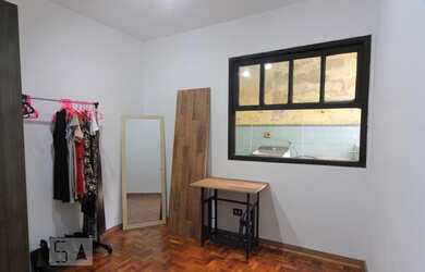 Imagem: A casa possui 2 Dormitórios, 2 Banheiros, 1 Vaga na garagem