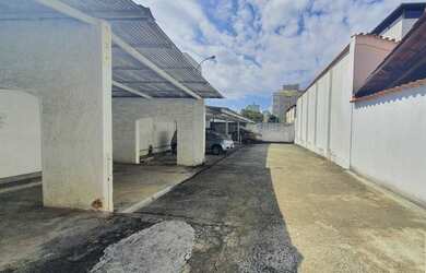 Imagem: O terreno possui 550m² de Área e está localizado em Prado